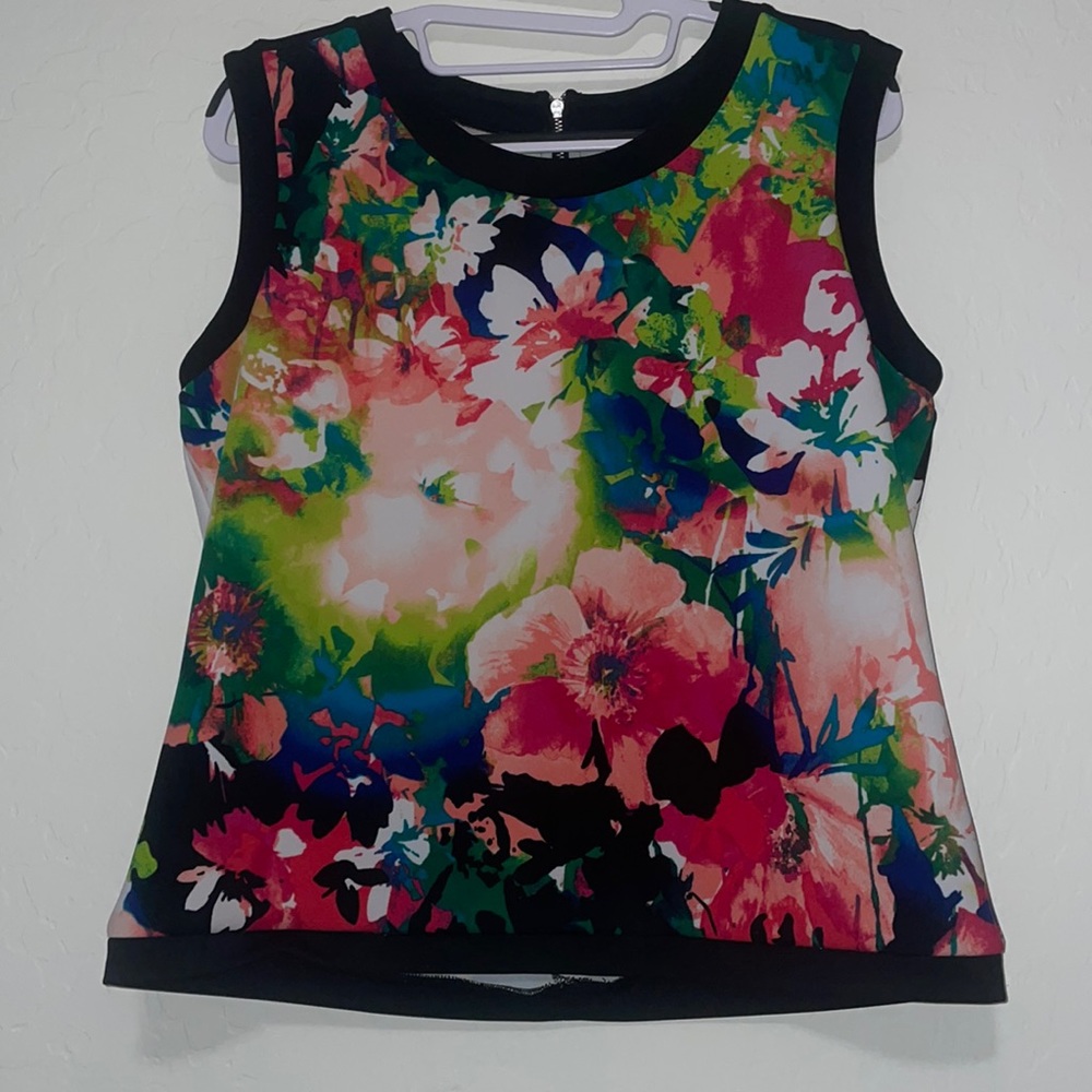 Worthington Floral Sleeveless Shirt